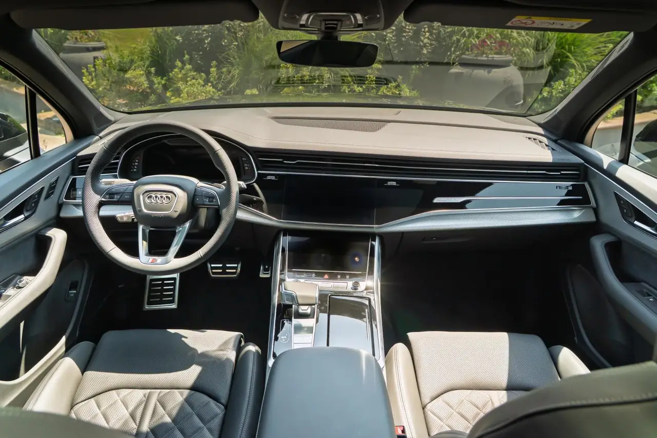 Audi Q7 50 TDI S-Line Edition 2025, exterior — Ibiza Luxury Car Rental, Ibiza. Audi Q7 50 TDI S-Line Edition in Ibiza An Audi Q7 50 TDI S-Line Edition rental in Ibiza…