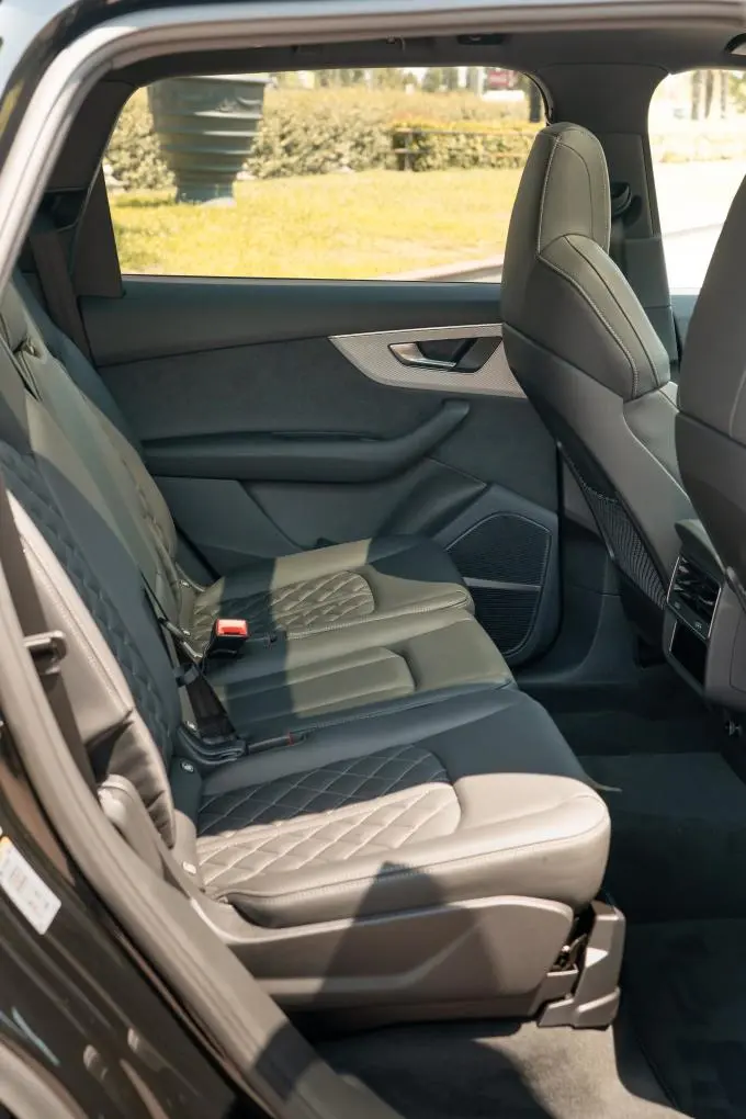 Audi Q7 50 TDI S-Line Edition 2025, rear view — Ibiza Luxury Car Rental, Ibiza. Audi Q7 50 TDI S-Line Edition in Ibiza An Audi Q7 50 TDI S-Line Edition rental in Ibiza…