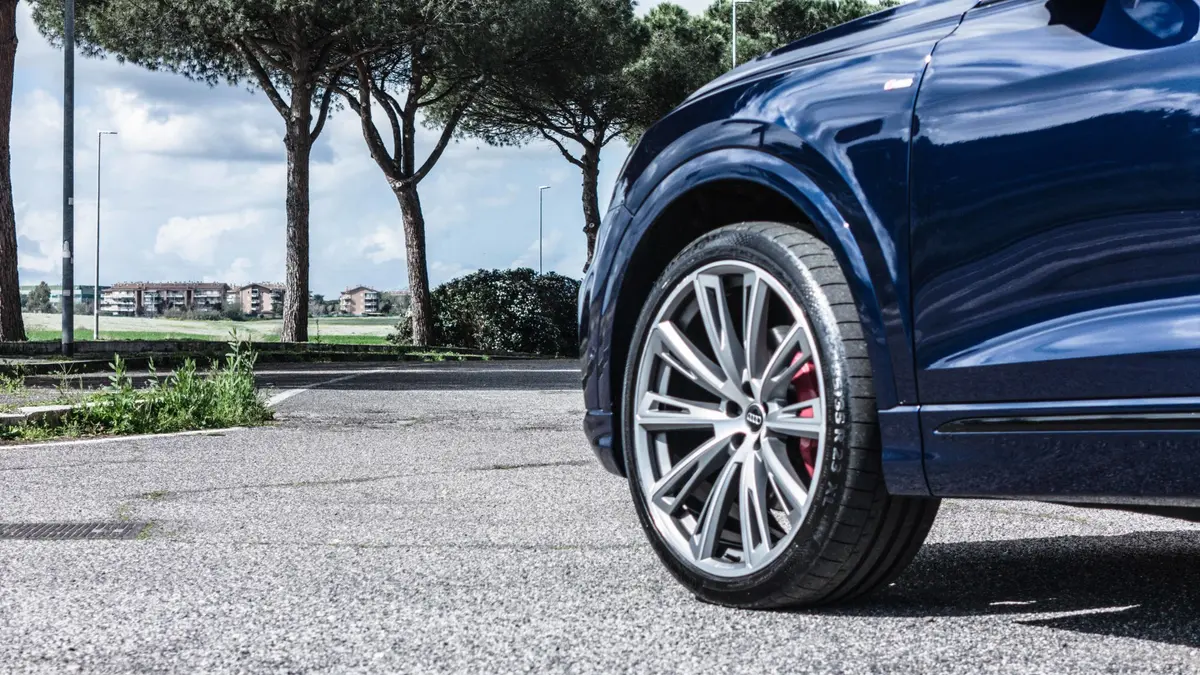 Audi Q8 55 TFSI 2022, rear view — Ibiza Luxury Car Rental, Ibiza. Audi Q8 55 TFSI in Ibiza An Audi Q8 55 TFSI rental in Ibiza combines 340 horsepower with…