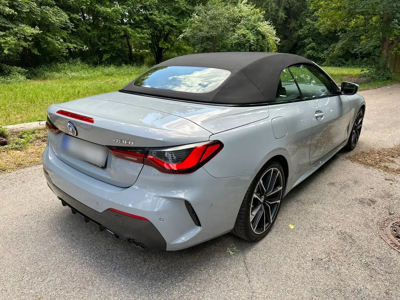 BMW 430i Cabrio 2023, front view — Ibiza Luxury Car Rental, Ibiza. BMW 430i Cabrio in Ibiza A BMW 430i Cabrio hire in Ibiza offers open-top driving paired…