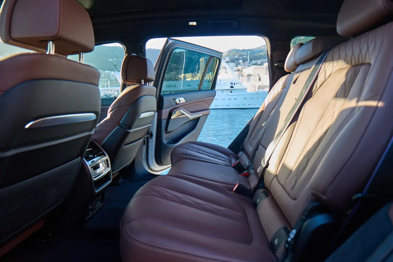 BMW X7 40d M 2024, rear view — Ibiza Luxury Car Rental, Ibiza. BMW X7 40d M in Ibiza A BMW X7 40d M rental in Ibiza provides 352 horsepower within a…