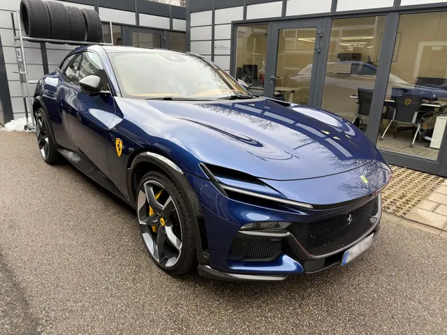Ferrari Purosangue 2024 — Ibiza Luxury Car Rental, Ибица