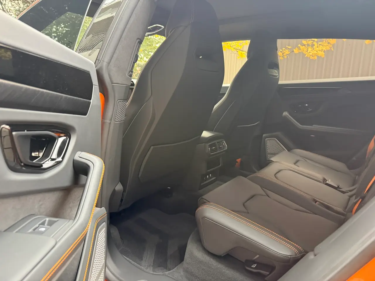 Lamborghini URUS SE 2025, dashboard — Ibiza Luxury Car Rental, Ibiza. Lamborghini URUS SE in Ibiza A Lamborghini URUS SE hire in Ibiza delivers 800 horsepower…