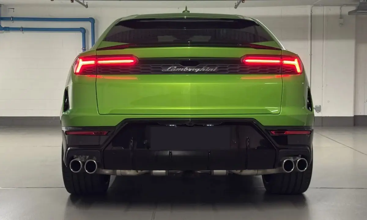 Lamborghini Urus SE 2026, rear view — Ibiza Luxury Car Rental, Ibiza. Lamborghini Urus SE in Ibiza A Lamborghini Urus SE hire in Ibiza delivers 800 horsepower…