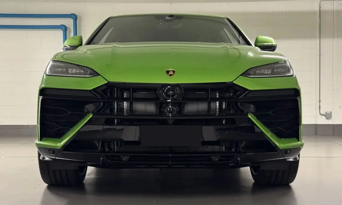 Lamborghini Urus SE 2026, interior — Ibiza Luxury Car Rental, Ibiza. Lamborghini Urus SE in Ibiza A Lamborghini Urus SE hire in Ibiza delivers 800 horsepower…