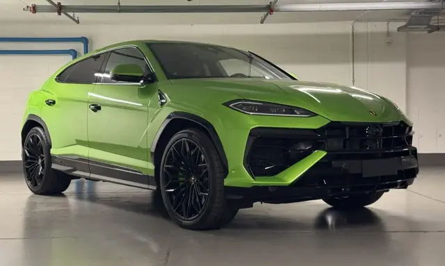 Lamborghini Urus SE 2026 — Ibiza Luxury Car Rental, Ибица
