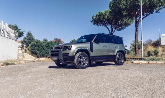 Land Rover Defender X-Dynamic 7 seater 2024 — Ibiza Luxury Car Rental, Ибица