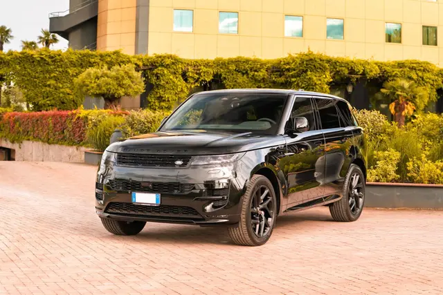 Land Rover Range Rover Sport Dynamic SE 2025 — Ibiza Luxury Car Rental, Ибица