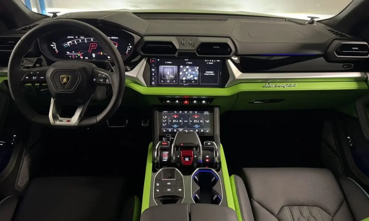 Land Rover Range Rover Sport Dynamic SE 2025, dashboard — Ibiza Luxury Car Rental, Ibiza. Land Rover Range Rover Sport Dynamic SE in Ibiza A Land Rover Range Rover Sport Dynamic…