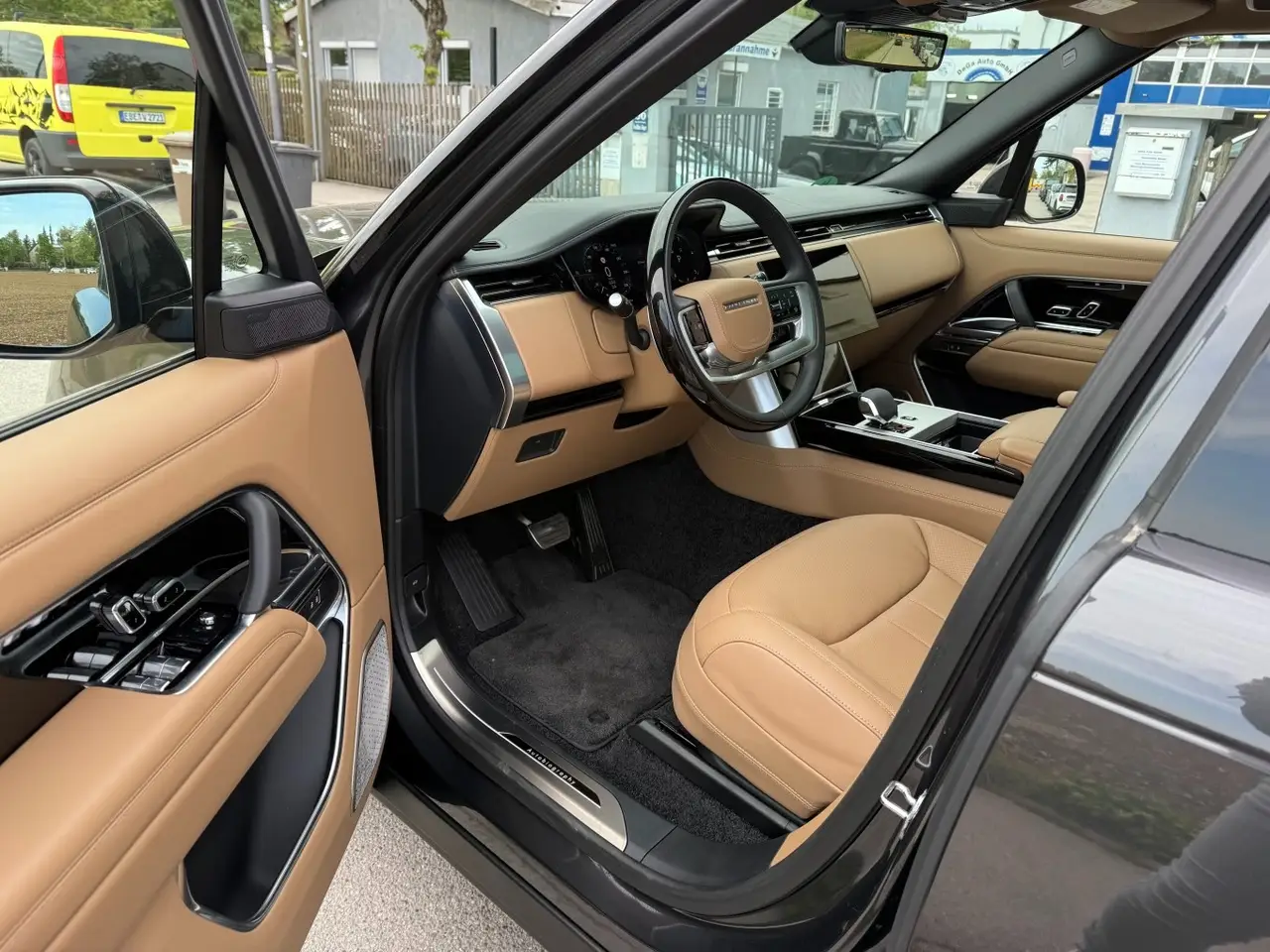Rover Range Rover Autobiography D350 7s 2025, front view — Ibiza Luxury Car Rental, Ibiza. Rover Range Rover Autobiography D350 7s in Ibiza A Rover Range Rover Autobiography D350…