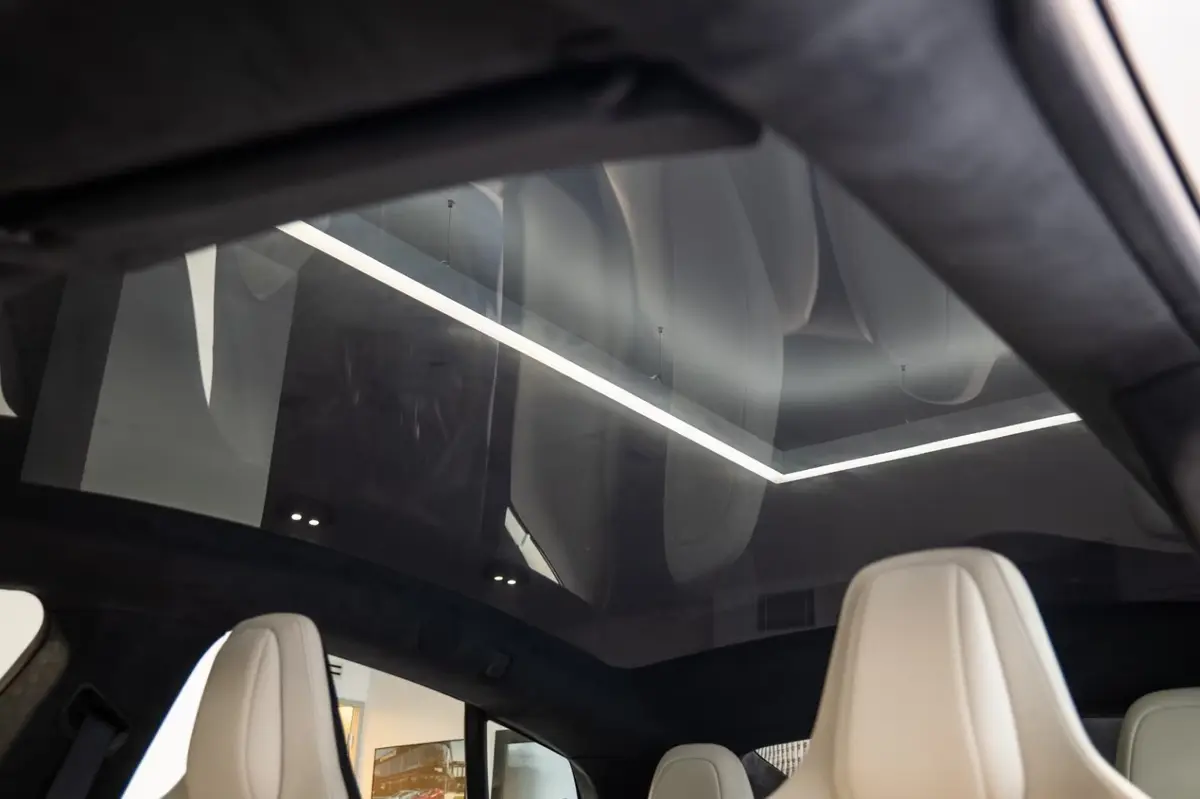 Tesla Model S Plaid 2025, extérieur — Ibiza Luxury Car Rental, Ibiza