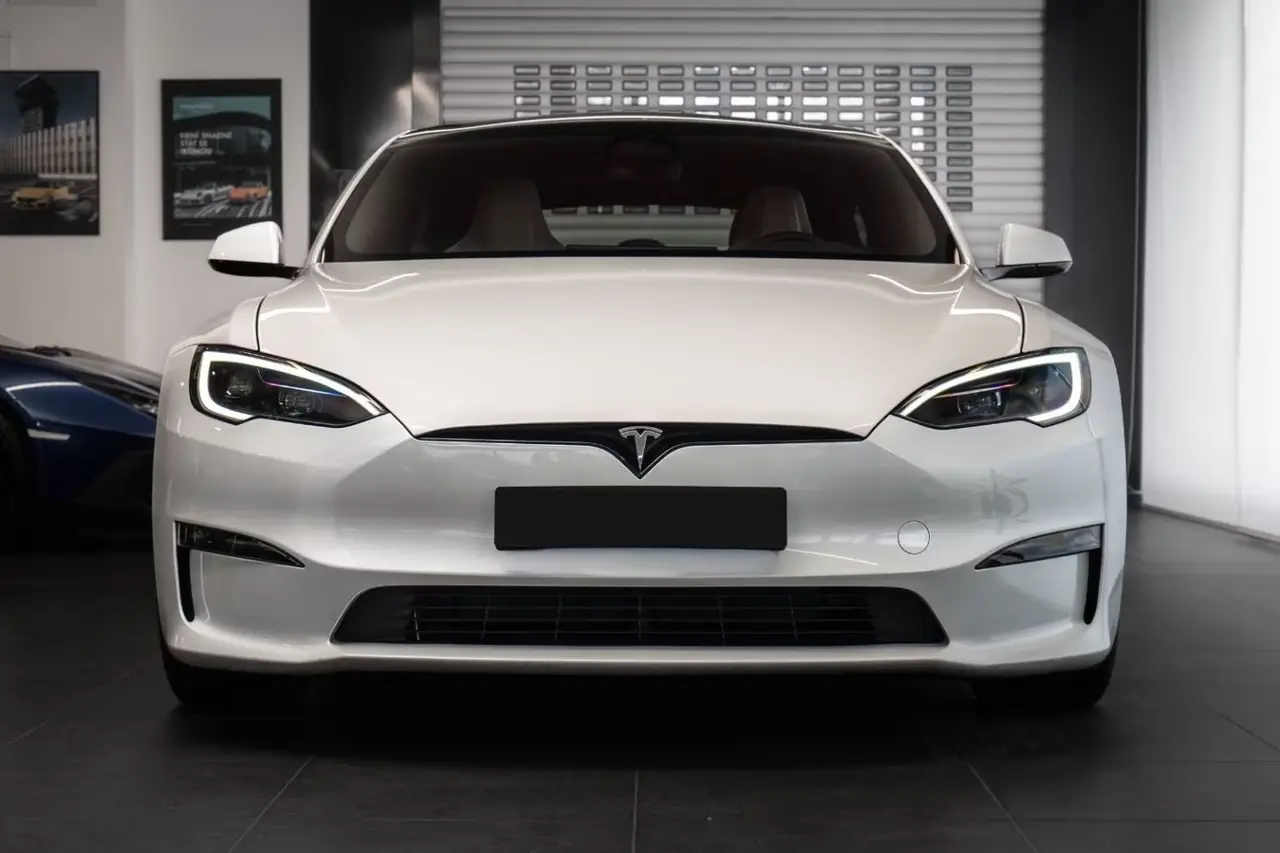 Tesla Model S Plaid 2025, side profile — Ibiza Luxury Car Rental, Ibiza. Tesla Model S Plaid in Ibiza A Tesla Model S Plaid rental in Ibiza pairs 1020 horsepower…